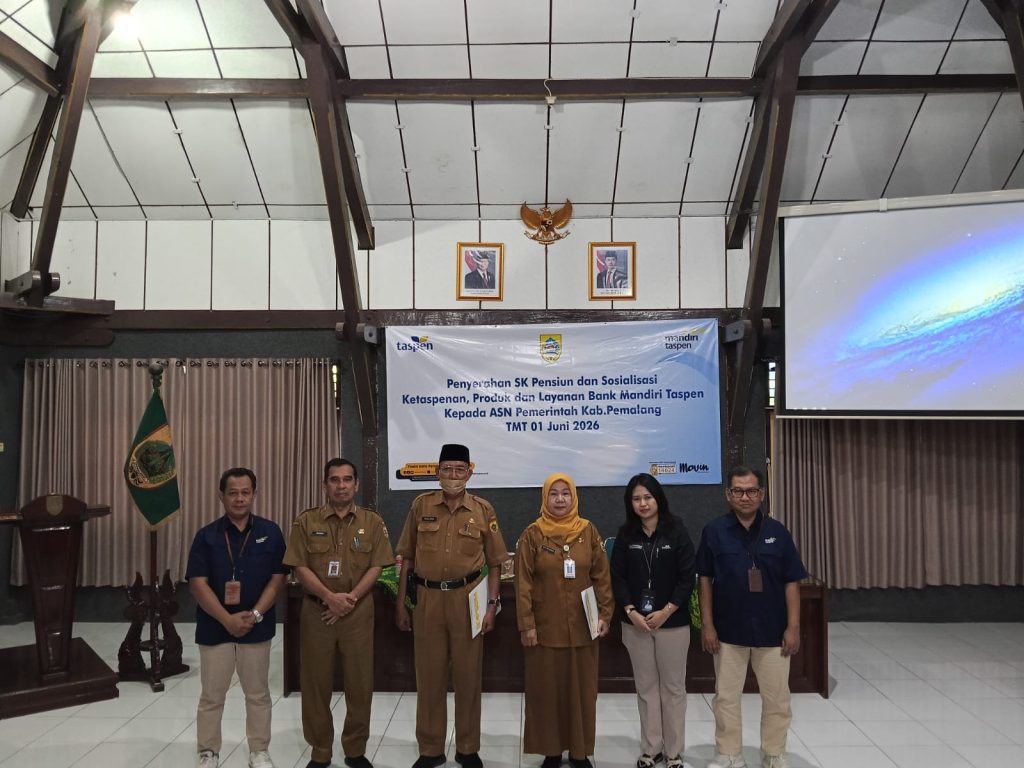 PENYERAHAN SK PENSIUN DAN TALI ASIH KORPRI BEBAS TUGAS TMT 1 JUNI 2026